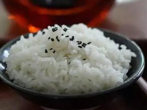 白米饭是 最差的主食 ,糖友不能吃 医生 这7种主食才应忌口