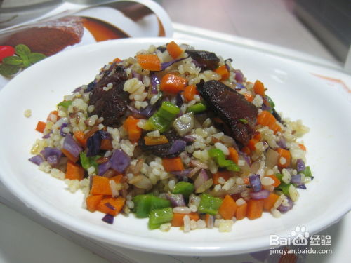 快速主食 彩蔬腊肠杂粮饭
